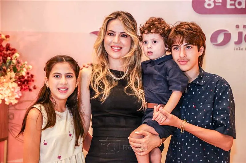 Onélia Leite e filhos