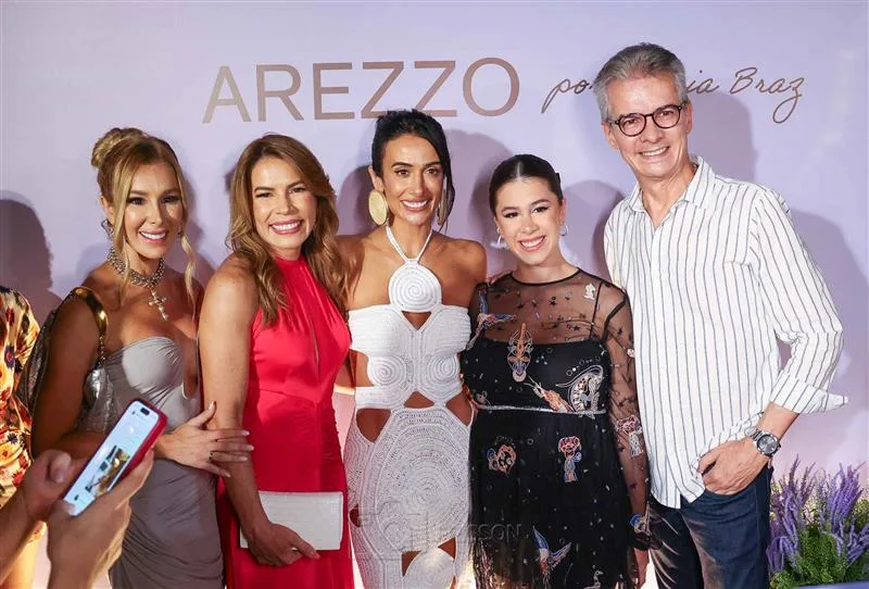 Priscilla, Maira Silva, Silvia Braz, Lara Mattos e Claudio Brito