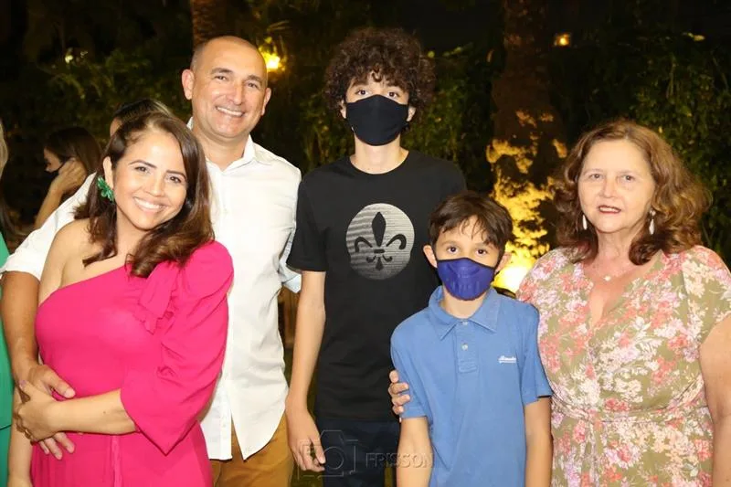 Cibele, Marcio, Davi, João Martins e Lúcia Melo