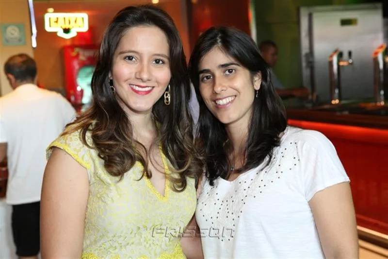 Débora Hanah e Amiga