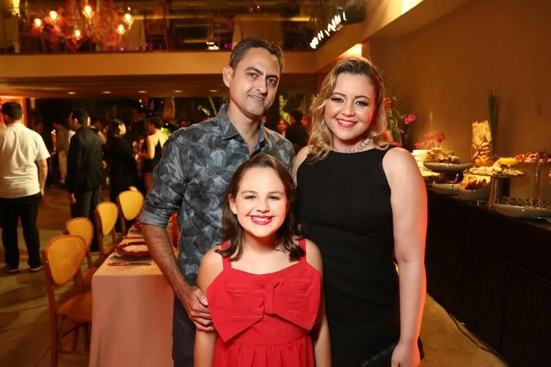 Alessandra, Adriano e Andressa Freitas