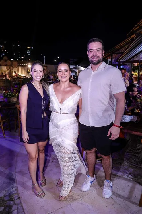 Amanda Benevides, Ana Paula Freire e Italo Menezes
