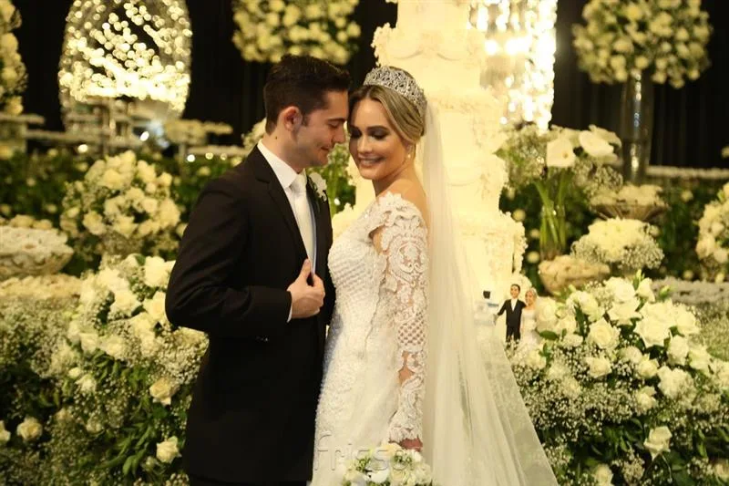 Diego Cordeiro e Talita Rebouças