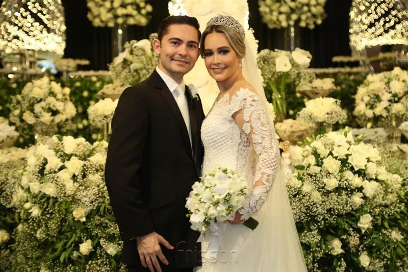 Diego Cordeiro e Talita Rebouças