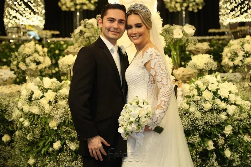 Diego Cordeiro e Talita Rebouças