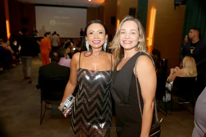 Ana Costa e Karine Rodrigues