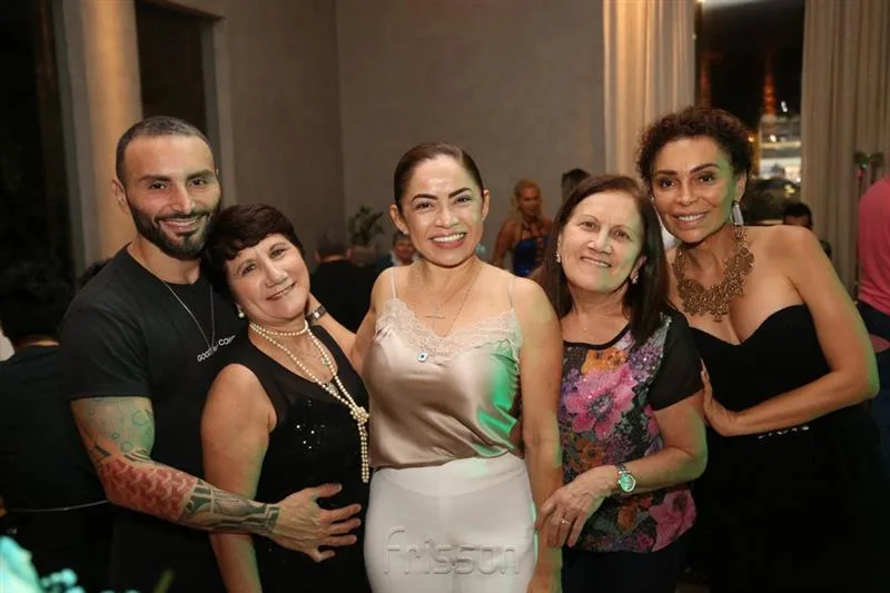 Diego Maya, Jaqueline Cunha, Suzy Sulivan, Gorete Cunha e Giovanna Costa
