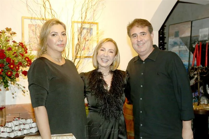 Andrea Guilherme, Isa Espanhol e Adolfo Oliveira