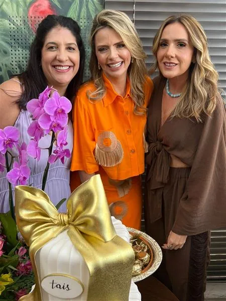 Elisa Oliveira, Taís Pinto e Renata Oliveira