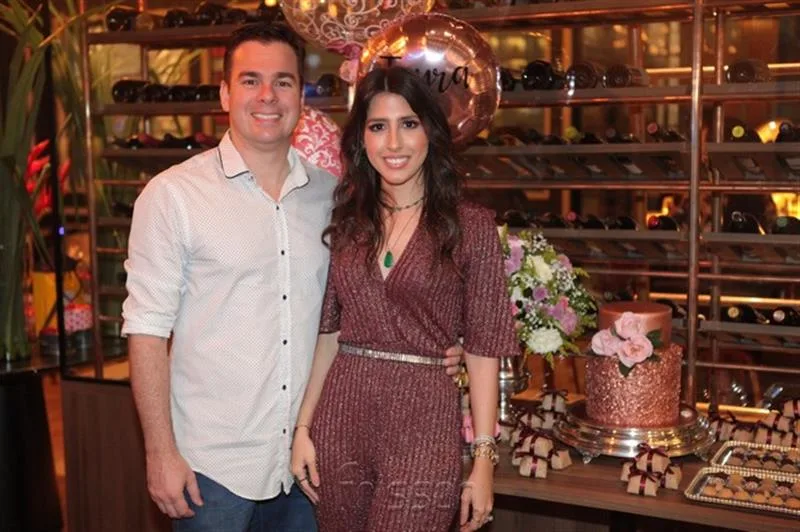 Leonardo Aguiar e Tayra Romcy