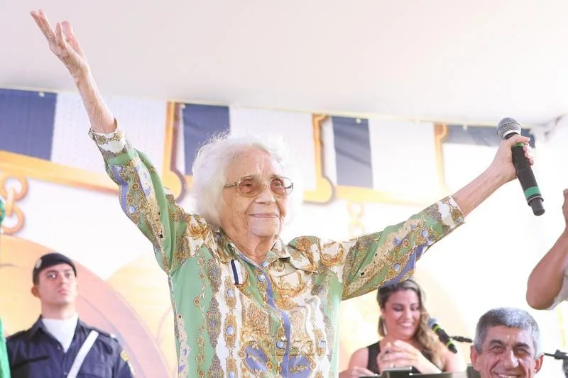 Adísia Sá
