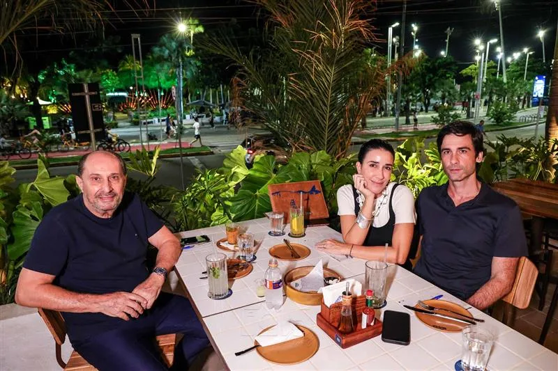 Aginaldo, Mariana Lima e Claudio Brasil