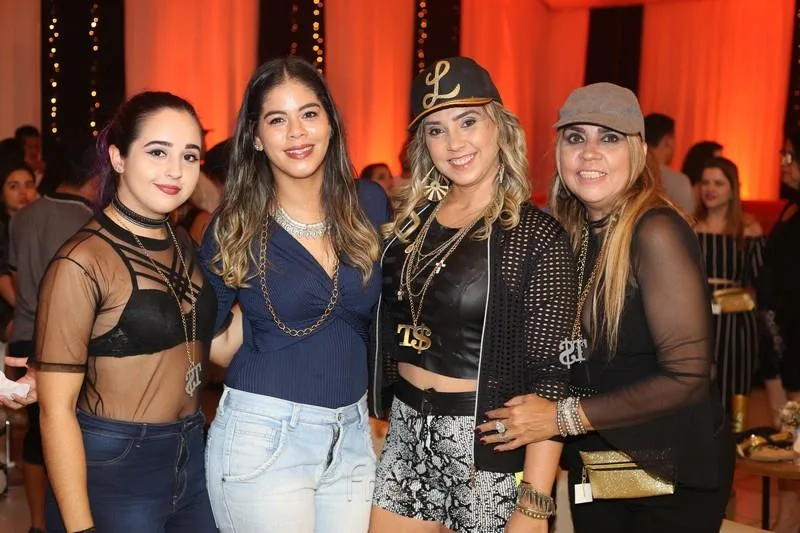 Aniversário de Thaís Sombra
