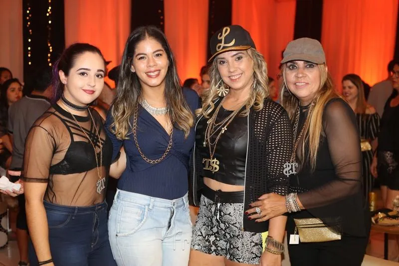 Aniversário de Thaís Sombra