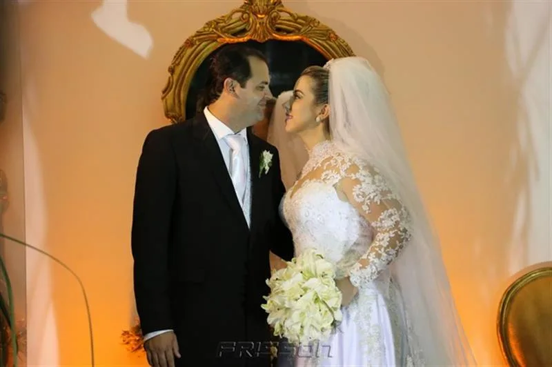 Airton Junior e Carolina Marzagão