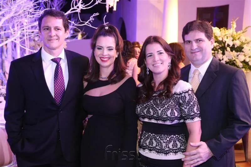 Antonio, Mayra Simas, Flavia e Paulo Machado