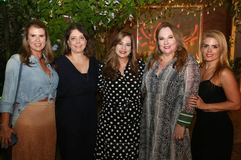 Alexandra Pinto, Cláudia Gradvohl, Maritnha Assunção, Luiziane Cavalcante e Letícia Studart