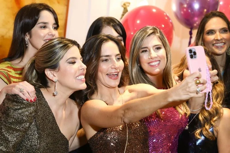 Aniversário de Marcella Almeida