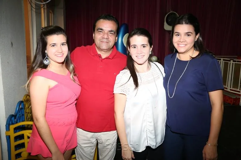 1 Ano de Manuela Jereissati