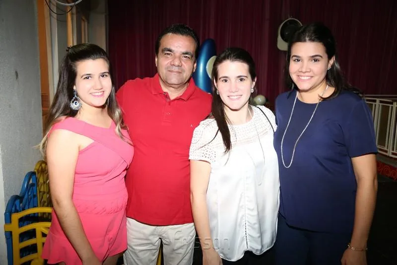 1 Ano de Manuela Jereissati