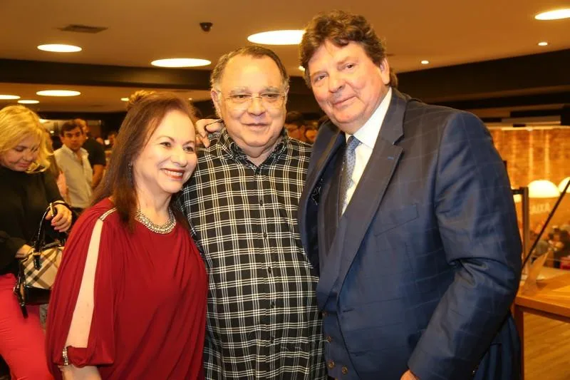 Almeirinda e Pedro Henrique e Alberto Saraiva