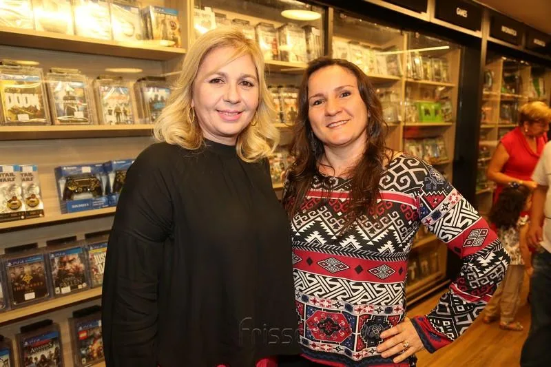 Diana Gomes e Karine Withehurst