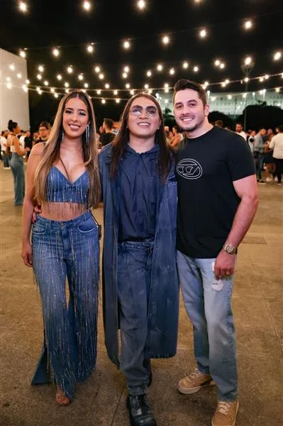Bruna Hazin, Hiago Arraes e Jonas Esticado