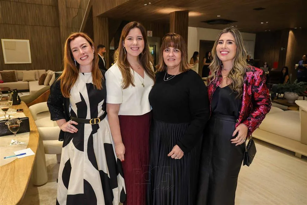 Aline Barroso, Livia Pádua, Claudia Majela e Roberta Maia