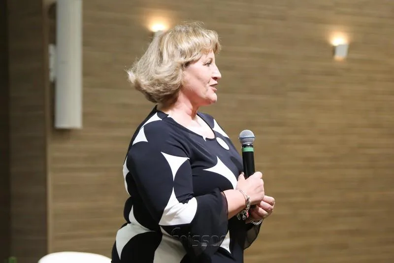 Annette de Castro
