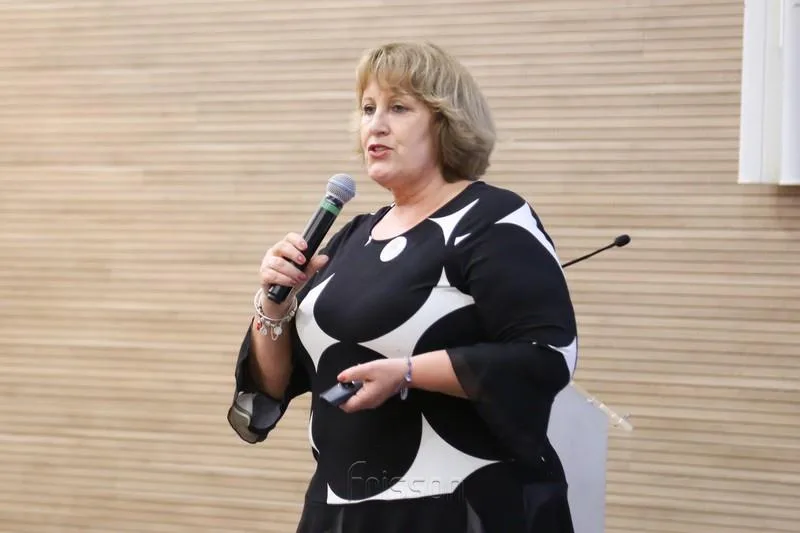Annette de Castro