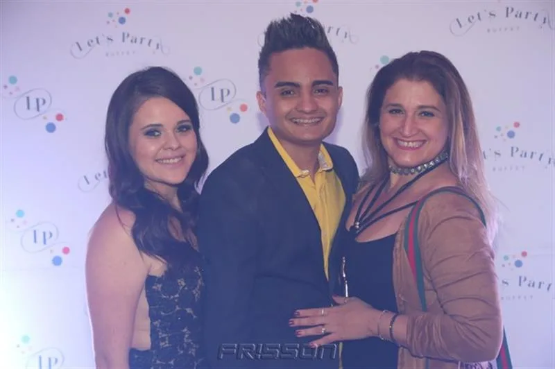 Clara Ferreira, Felipe Araujo e Karina Bezerra