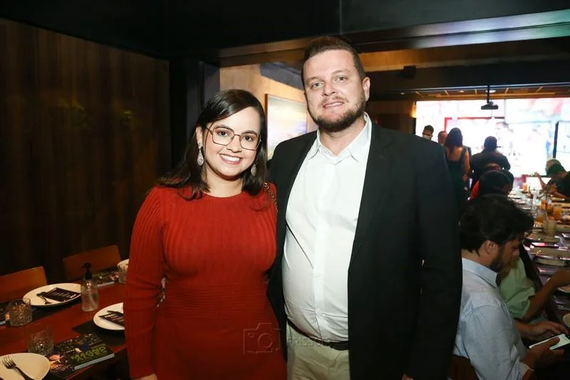Davi Júnior e Débora Macedo