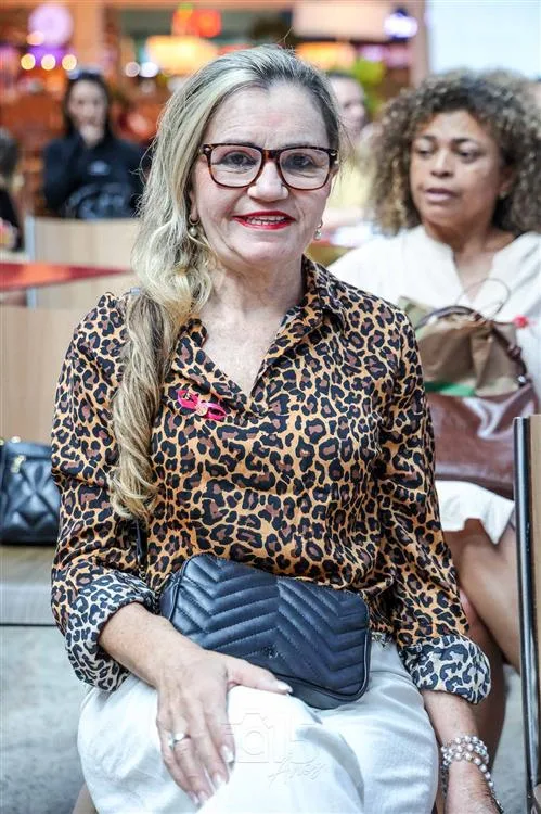 Anne Ribeiro