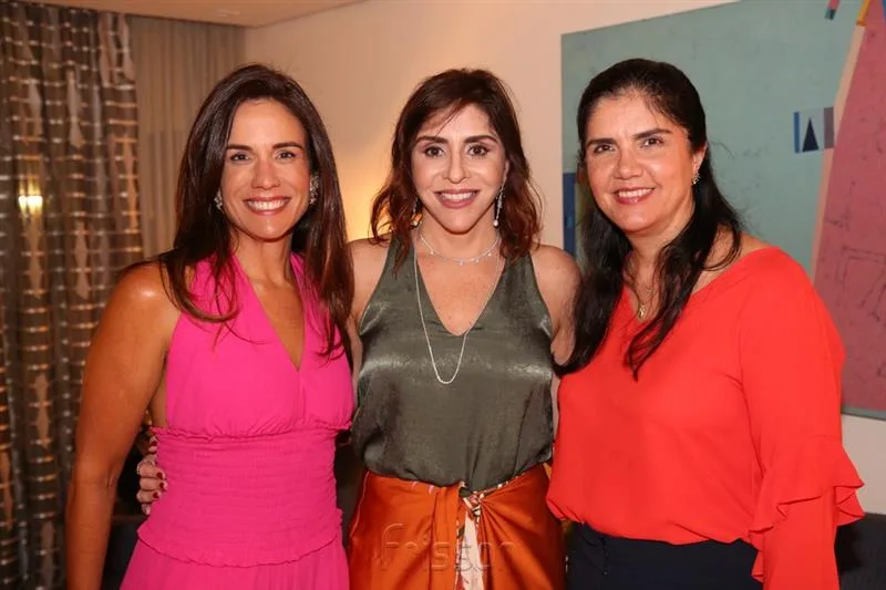 Ana Virgínia Martins, Cristiane Faria e Natasha Martins
