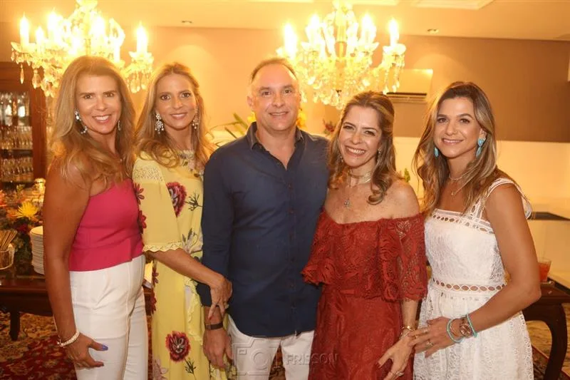 Alexandra Pinto, Michelle Aragão, Rodrigo Martins, Carla Nogueira e Aline Vasques