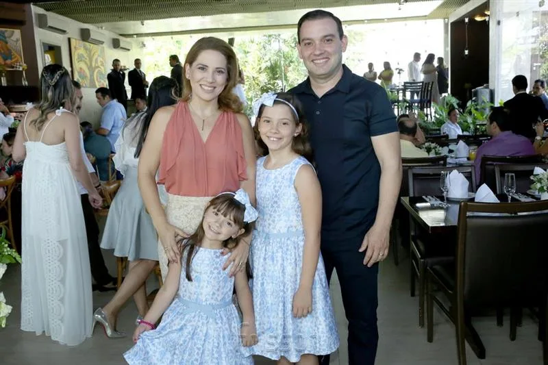Ana Caroline, Ana Cecilia, Ana Beatriz e Leandro Dias