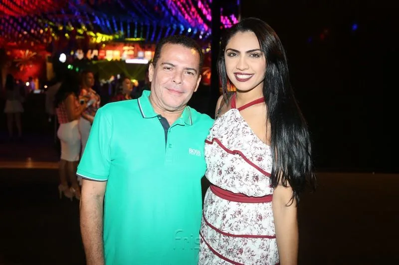 Alexandre Rodrigues e Nathália Sousa