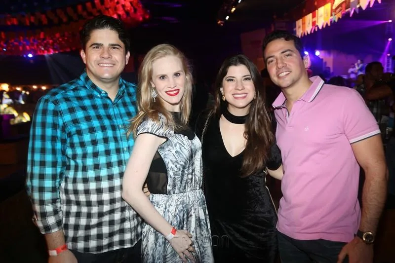 Anderson e Lia Quintão, Themis e Roberto Briand