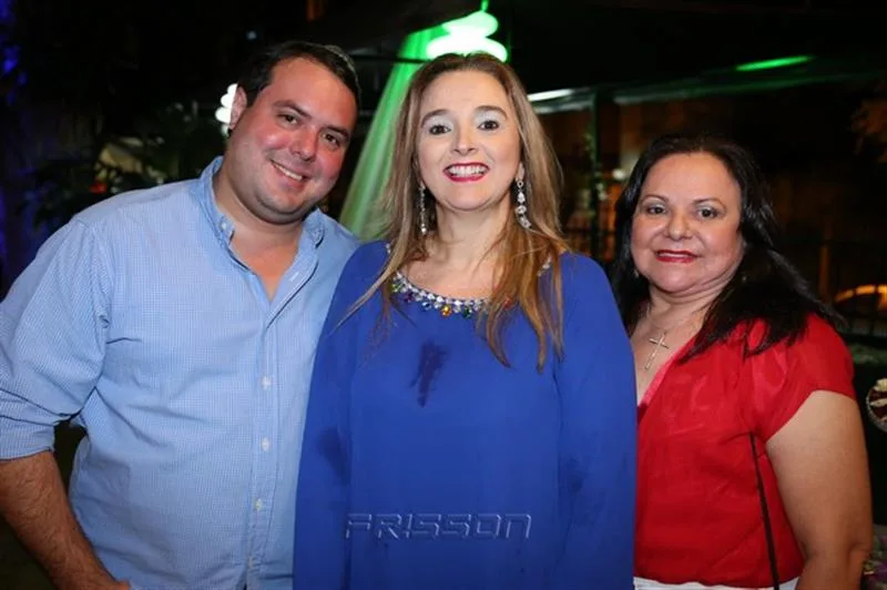 Davi e Fátima Duarte com Helena Demes