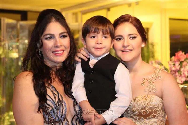 Izabela, Mariana, Pedro Fiúza