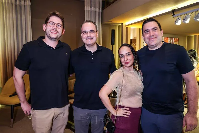 Bernardo Brito, Luiz Melo, Caroline e Yuri Fontinelle