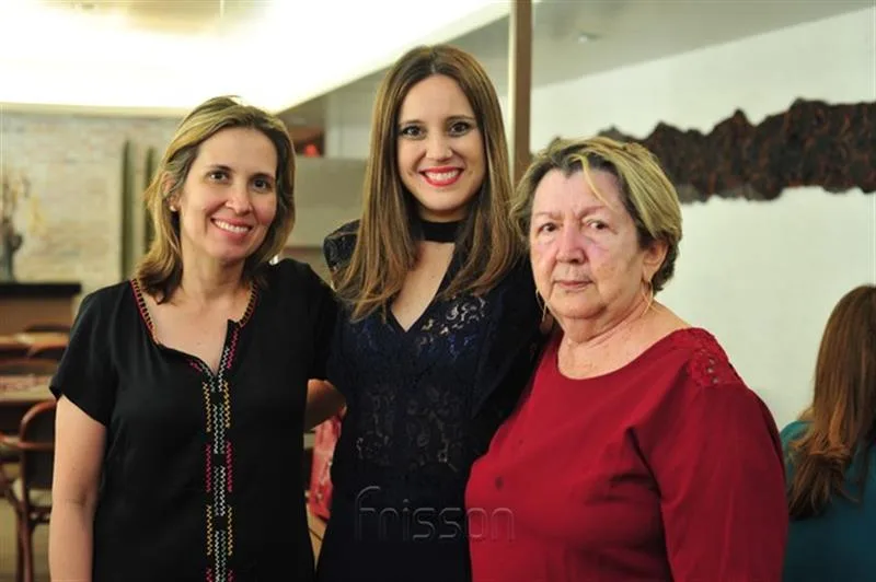 Daniele Aguiar, Giviane Camilo e Elza Aguiar