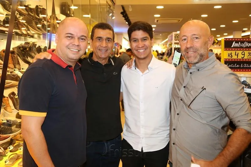 Caio Aderaldo, José e Pedro Ximenes e Renato Guedes
