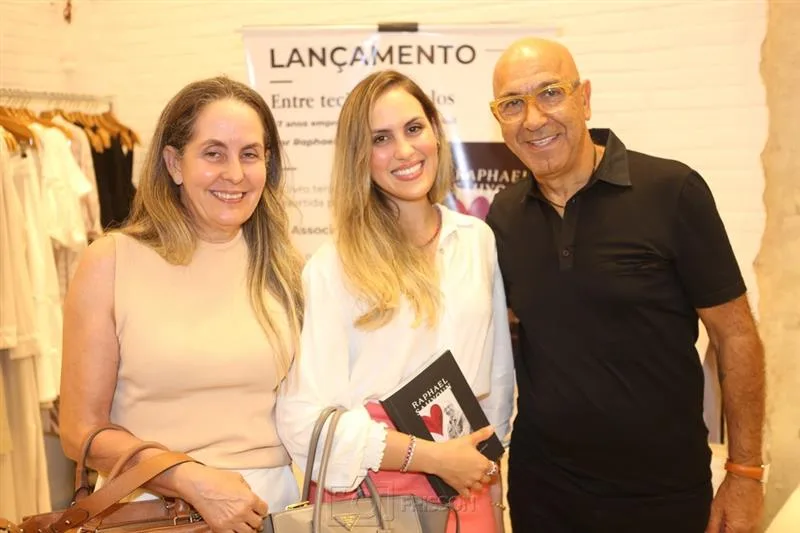 Alessandra, Rafaella Marrocos e Raphael Sahyoun