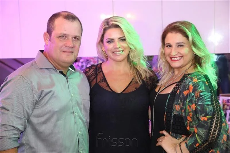 Adriano Assunção, Mari Alexandre e Karina Bezerra