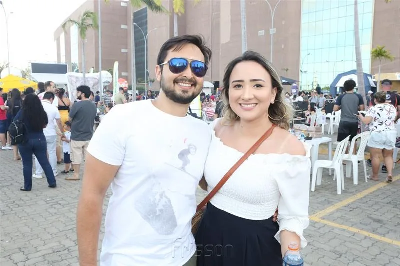Anderson Moreira e Bruna Catunda