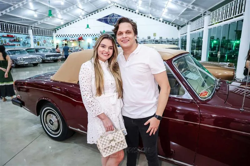 Dara Coelho e Gabriel Paulino