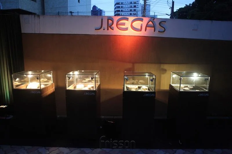 J. Regás