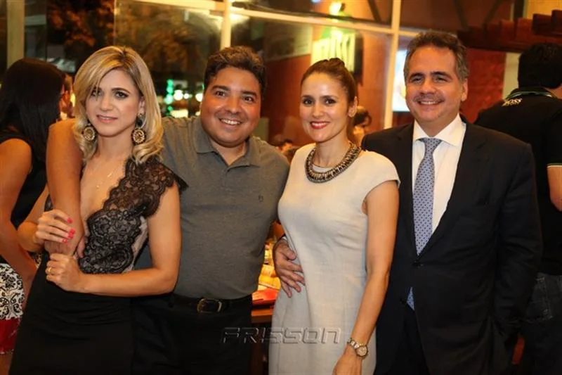 Aline, Leandro Vasques, Manuella e Ricardo Bacelar