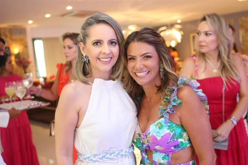 Aline Amorim e Vanessa Queirós
